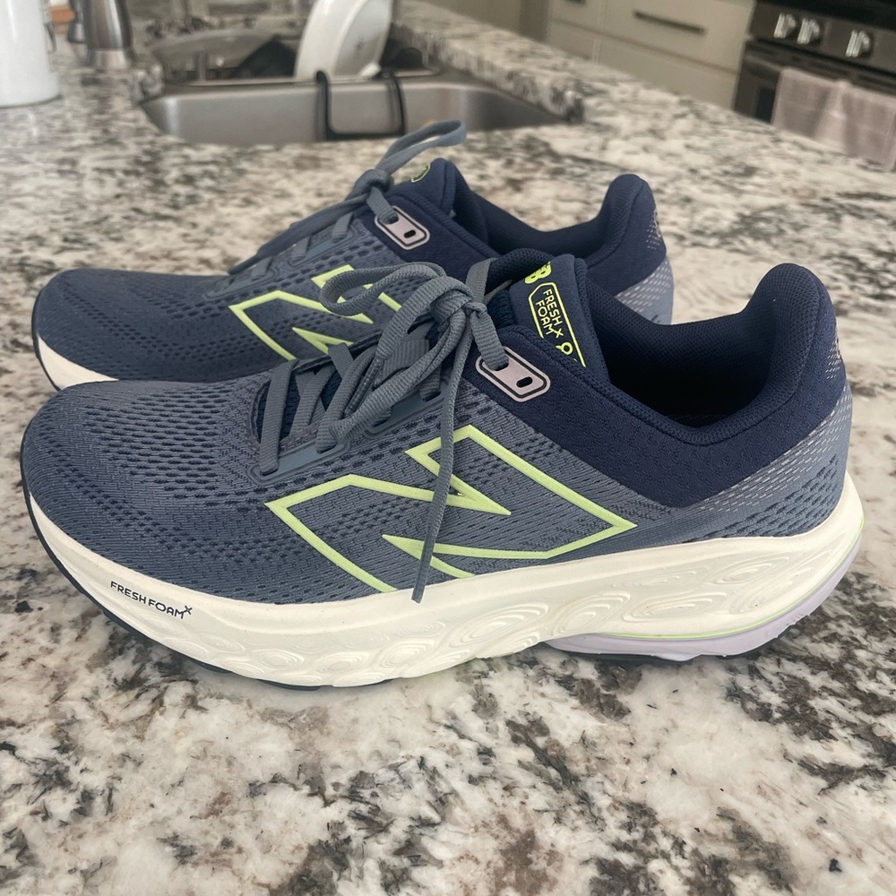 New Balance Fresh Foam 860 - Picture 2 of 7